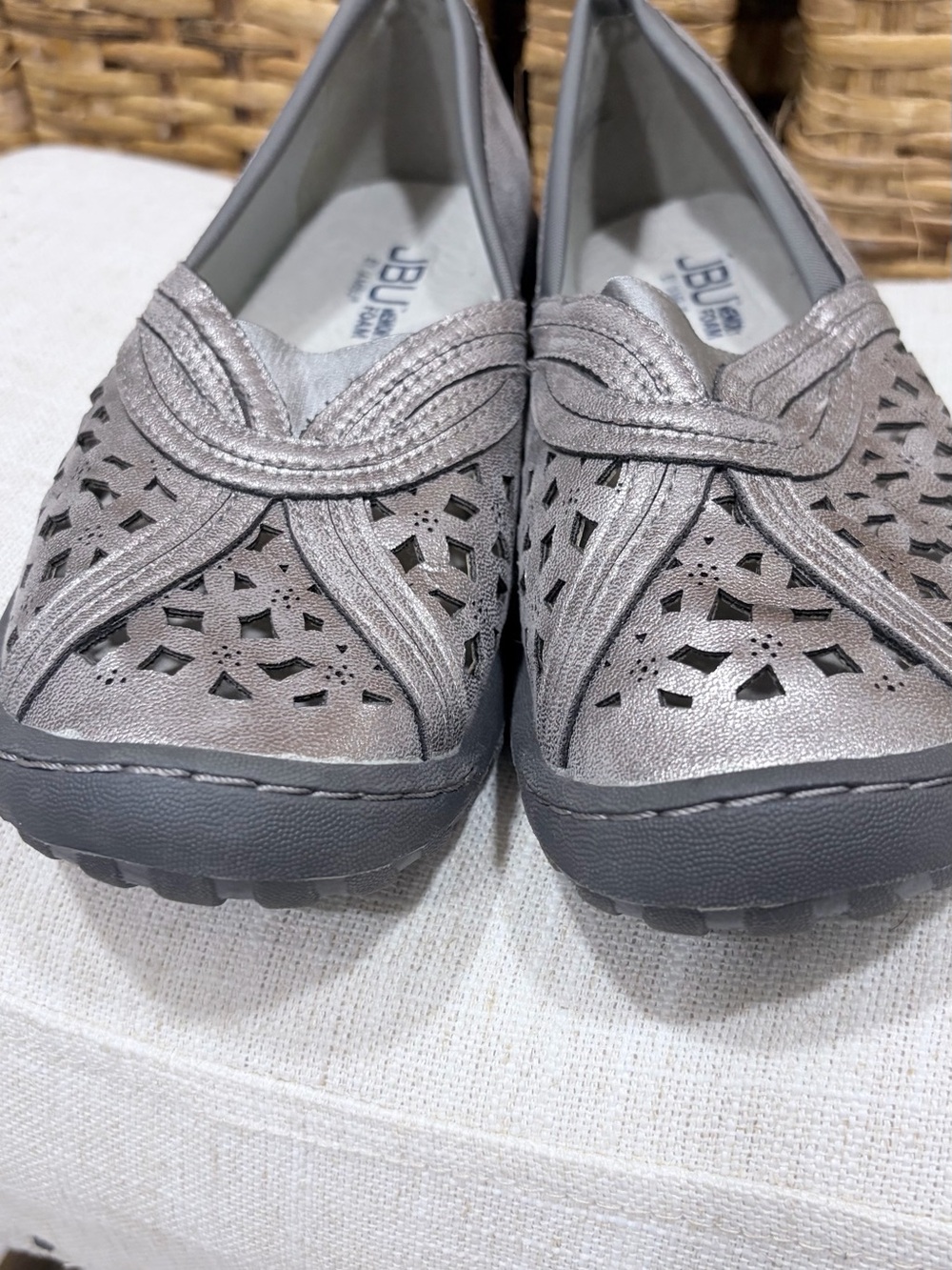 JBU Jambu Metallic Silver Laser-Cut Slip-On Flats Loafer Memory Foam Walking 6.5 - Picture 4 of 11